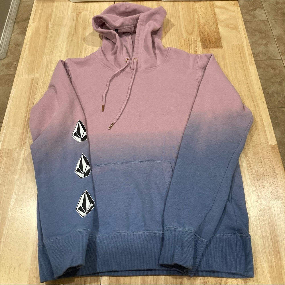 Volcom Women’s Hoodie in Pink and Blue Ombre Size L